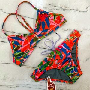 JOLYN Bikini Set - size M